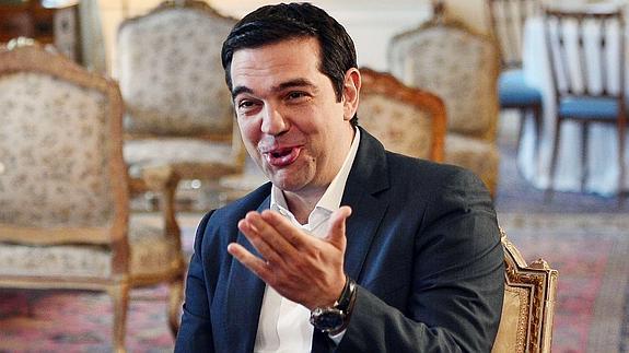 Tsipras defiende un tercer rescate por ser mucho mayor a cambio de los mismos requisitos