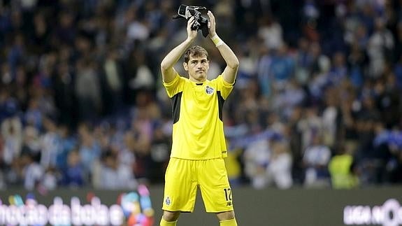 Debut plácido de Casillas en Portugal