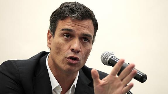 Sánchez exige que Mas dé explicaciones ante el Parlament