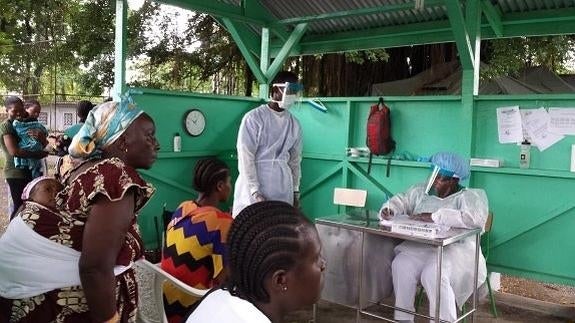 La lenta vuelta a la normalidad de los hospitales de Sierra Leona y Liberia