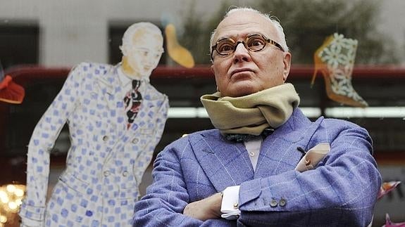 Manolo Blahnik, el mago del zapato de tacón, homenajeado en Nueva York