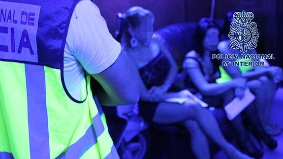 Desarticulada una banda que explotaba a mujeres en clubes de alterne de Gran Canaria