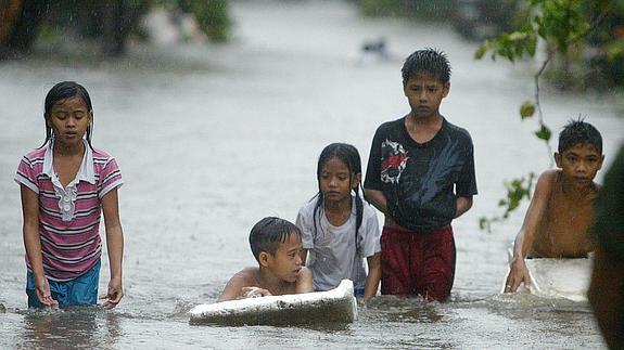 El tifón Koppu azota Filipinas y deja un muerto y 23.000 desplazados