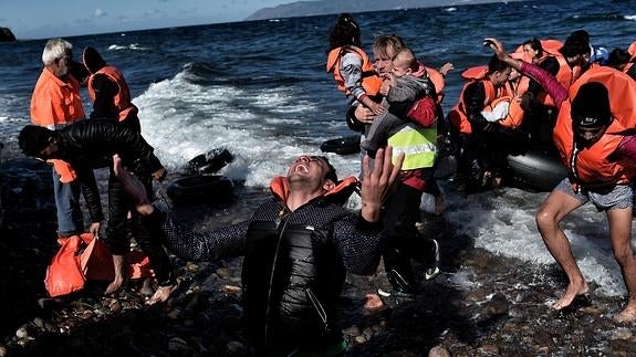 Siete inmigrantes muertos, cinco de ellos niños, por naufragios entre Turquía y Grecia