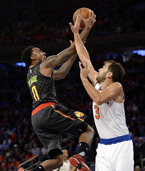 Los Hawks derrotan a los Knicks de Calderón