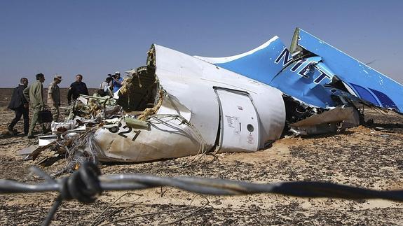 Los investigadores del avión ruso coinciden «al 90%» en que fue una bomba