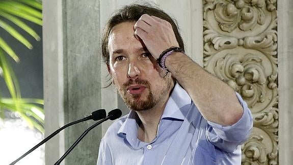 Pablo Iglesias se compromete a celebrar un referéndum si gana