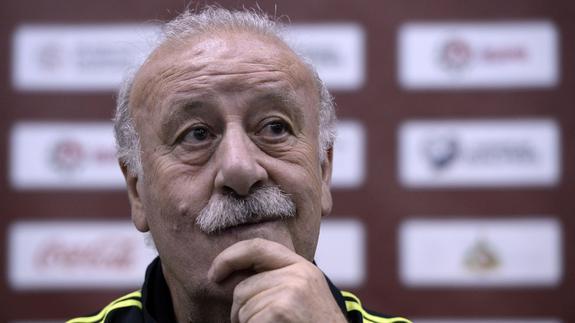 Del Bosque: «Lo insólito sería que no pitaran a Piqué»