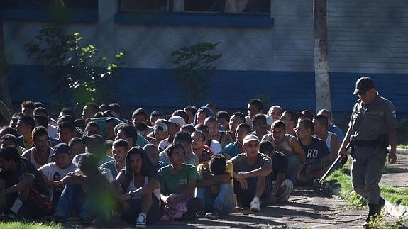 Mueren al menos 16 presos en un motín en Guatemala