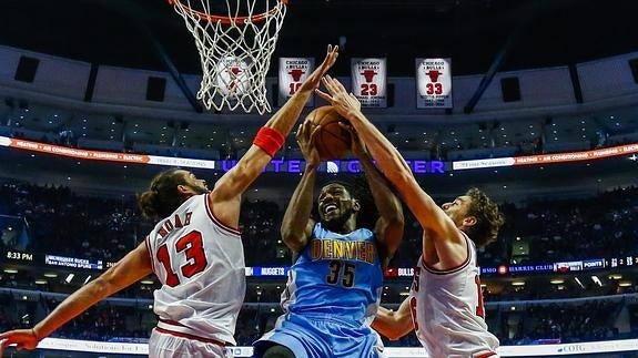 Pau Gasol da la victoria a los Bulls ante los Nuggets con otro doble-doble