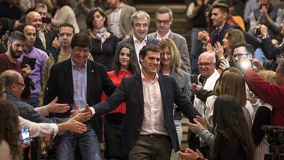 Rivera: «Vamos segundos, pero el PP tiene las ruedas gastadas»