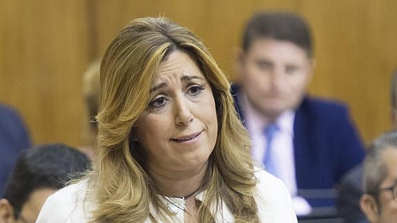 Susana Díaz rechaza negociar con Podemos ya que «pone en cuestión la unidad de España»