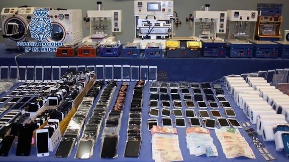 Cae una red dedicada a la falsificación y distribución de pantallas de smartphones