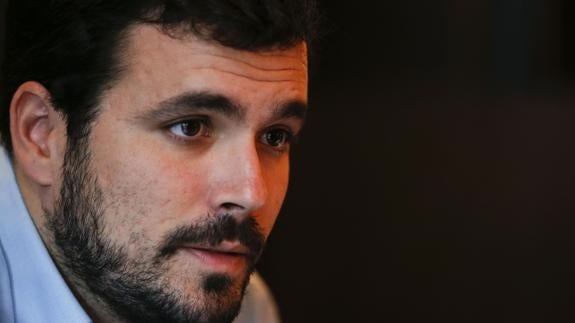 Garzón dice que IU «no tiene miedo» a debatir sobre un cambio de siglas