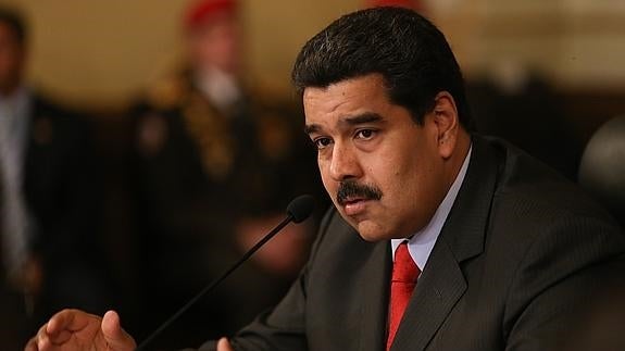 Maduro nombra un nuevo gabinete para combatir la crisis económica y al parlamento opositor