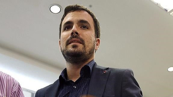 Garzón ve posible un «acuerdo a la portuguesa» y pide «voluntad política»