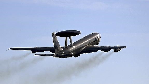 EE UU pide a la OTAN que despliegue aviones para combatir al Estado Islámico