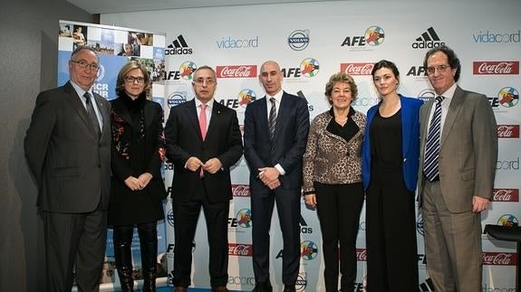 Los futbolistas ayudarán a educar niños refugiados