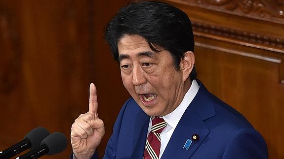 La economía de Japón se contrae y pone en duda las medidas del Gobierno de Abe