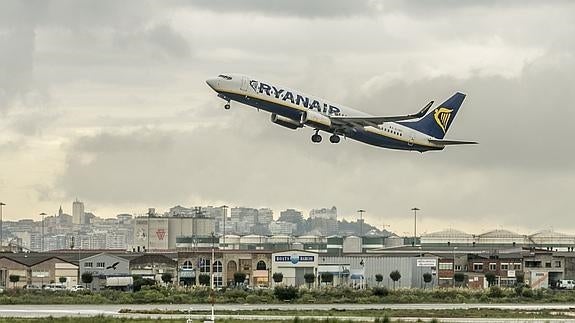 Las 'low cost' transportan 1,9 millones de pasajeros en enero, un 15,6% más