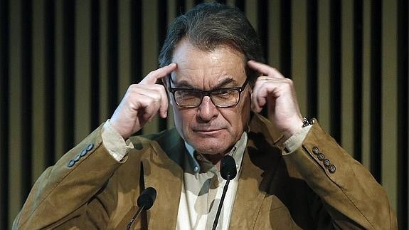 Artur Mas sugiere a Rajoy dar «un paso al lado» como hizo él en Cataluña