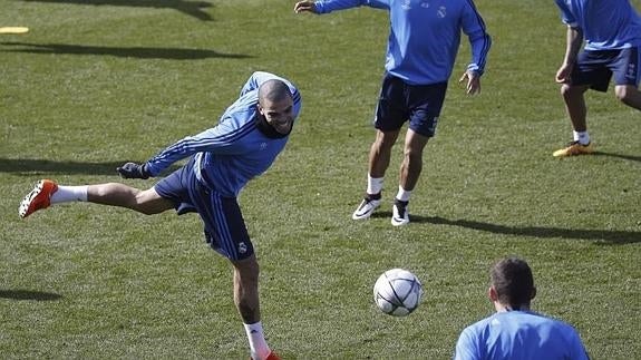 Pepe: «Zidane va a ser uno de los mejores entrenadores del mundo»