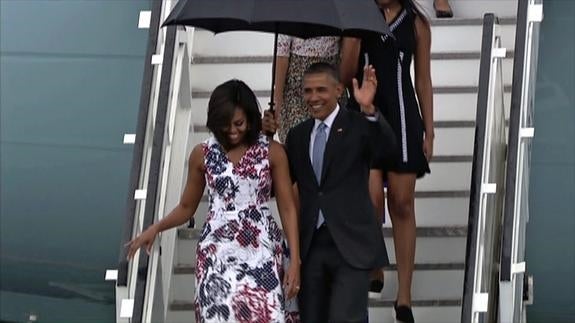 Obama llega a Cuba para marcar la historia