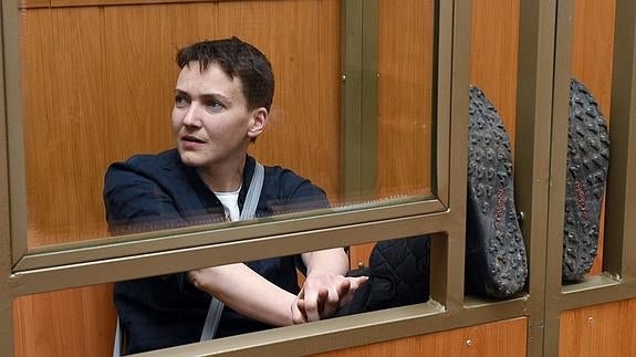 La piloto ucraniana Sávchenko, condenada a 22 años de cárcel