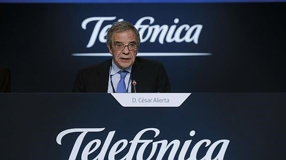 Alierta deja la presidencia de Telefónica después de 16 años