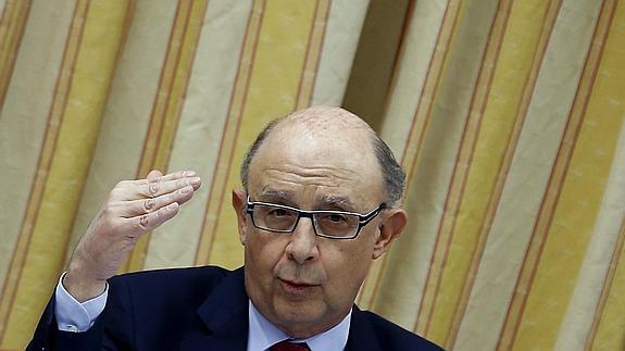 Montoro rebaja el déficit al 5% al descontar 1.600 millones