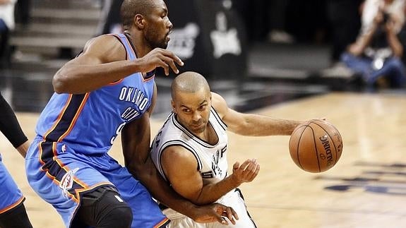 Westbrook y Durant se reivindican ante los Spurs y empatan la serie