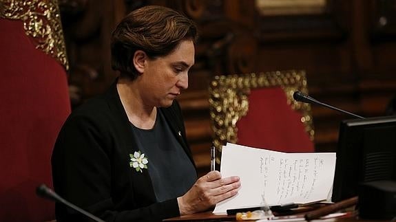 Ada Colau sellará este viernes su pacto con el PSC