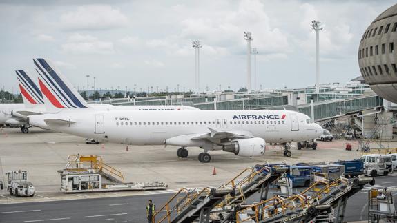 La huelga de pilotos de Air France obliga a cancelar 1.030 vuelos
