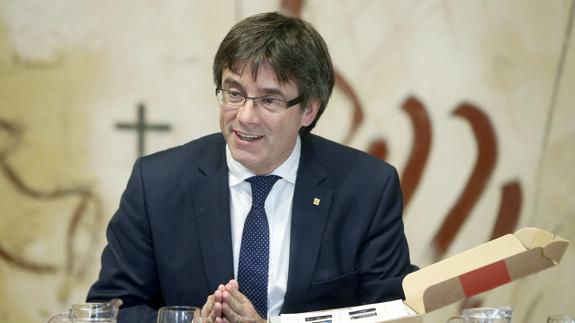 Puigdemont cree que es «cínico» que Rajoy le extienda ahora la mano