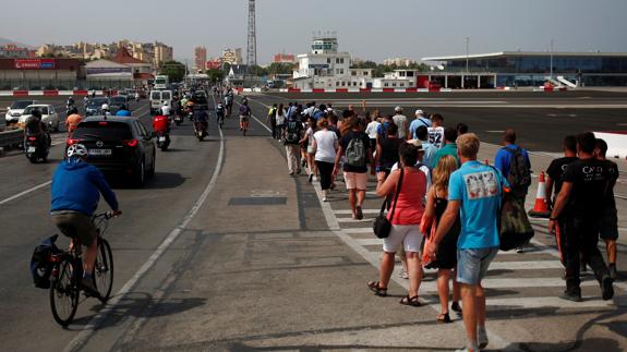 Los trabajadores españoles en Gibraltar, preocupados por las consecuencias del 'Brexit'