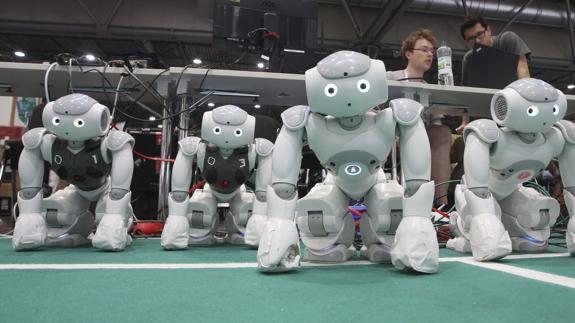 Fregar platos, la tarea perfecta para los robots