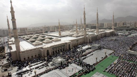 Al menos cuatro muertos en un atentado en la Mezquita del Profeta de la ciudad saudí de Medina