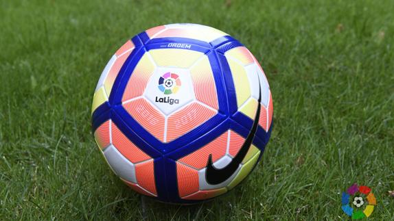 La Liga 'ficha' un nuevo balón