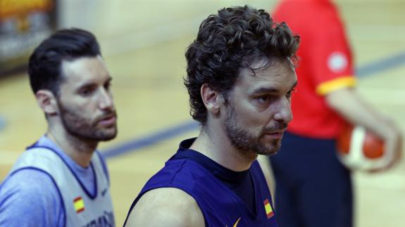 Gasol abandona la concentración con la selección para firmar por los Spurs