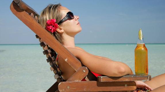 «Cualquiera cuando va a la playa cada día desarrolla un cáncer de piel, pero nuestro sistema defensivo lo anula si funciona bien»