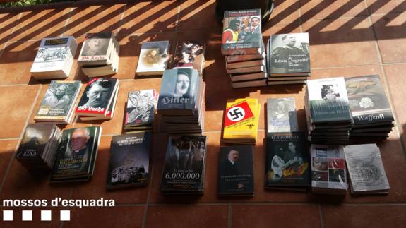 El dueño de la librería Europa, acusado de apología de nazismo, se entrega en Barcelona