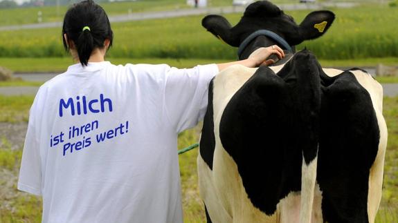 Bruselas ofrece otros 500 millones de ayuda al sector lácteo