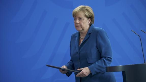 Baviera exige a Merkel endurecer la política de asilo tras los atentados