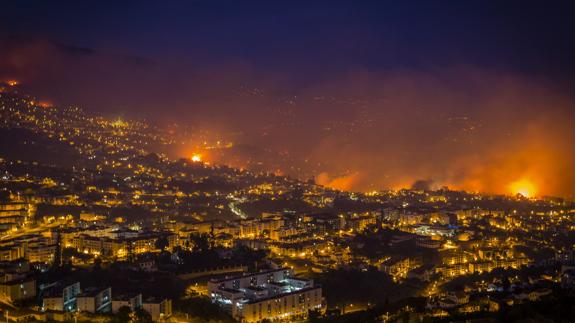 Tres muertos en el grave incendio que azota la capital de Madeira