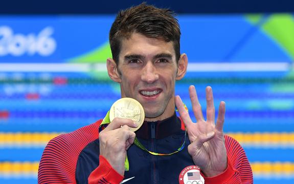 Otro oro rejuvenece a Phelps