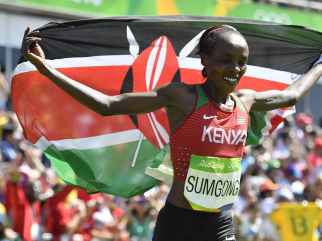 Kenia gana por fin un maratón olímpico