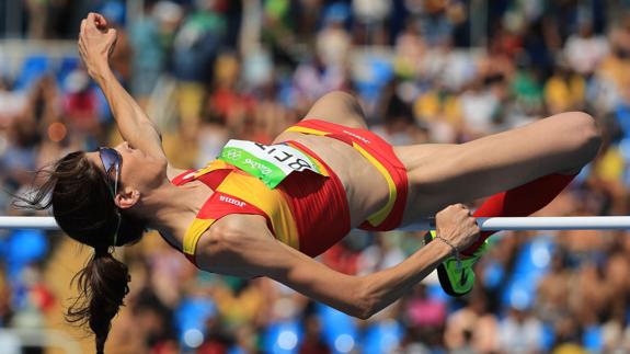 Ruth Beitia se mete en la final por la puerta grande