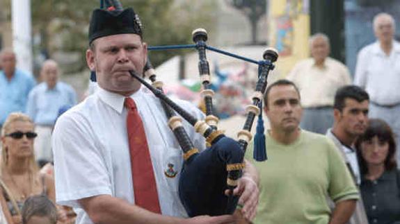 Un gaitero muere por no limpiar regularmente su instrumento