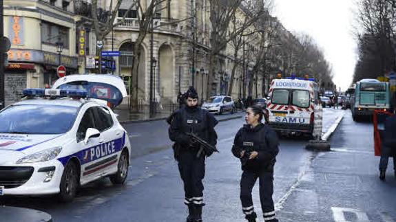 Las escuelas francesas tendrán patrullas móviles por la amenaza terrorista