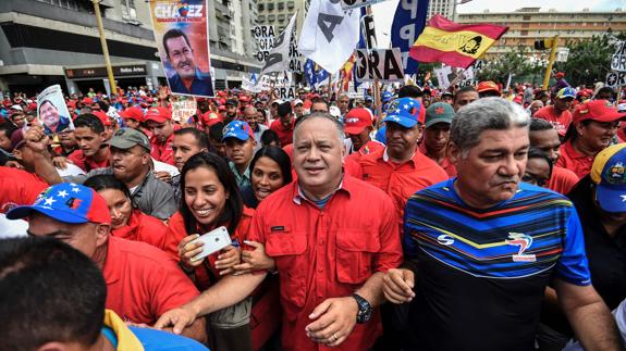 El chavismo vincula las protestas opositoras a un «golpe de Estado»